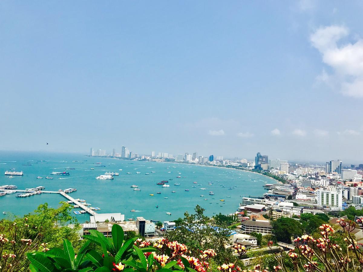 The Cliff Condominium Pattaya Eksteriør billede
